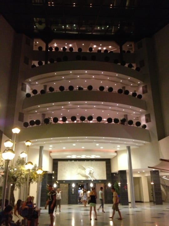 Lobby AQI Pegasos Resort