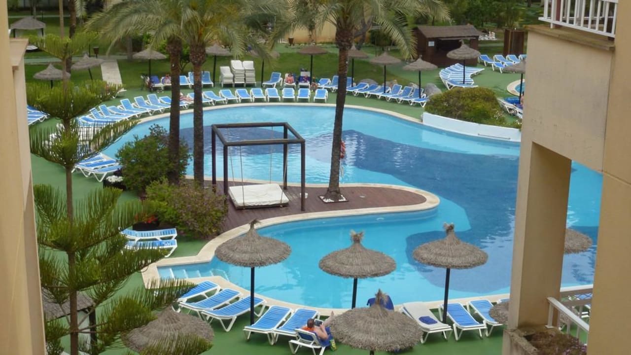 Teil der Poollandschaft Prinsotel La Dorada