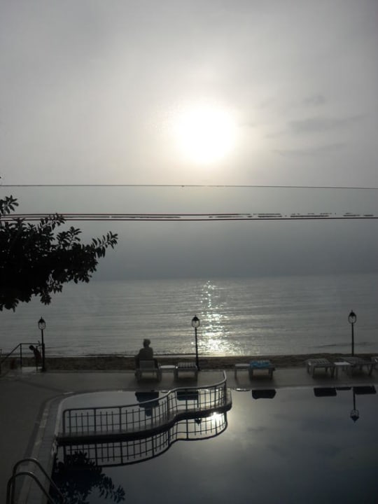 Blick auf Meer und Pool Aska Hotel Just in Beach