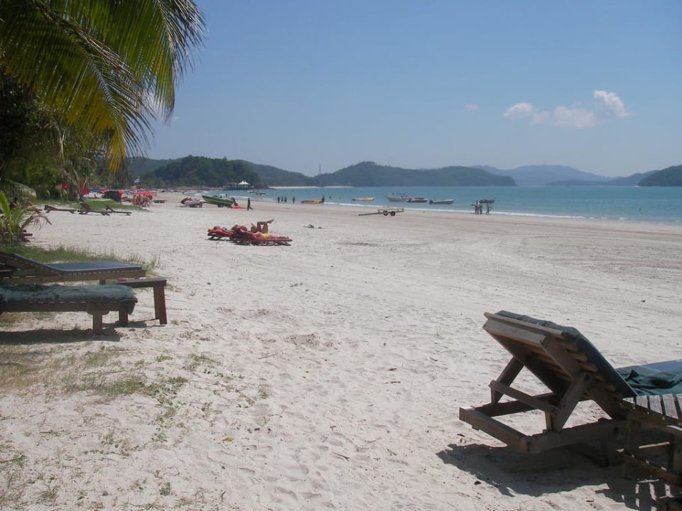Blick vom Hotel nach links Hotel Beach Garden Resort