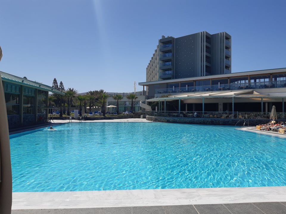 Pool Arina Beach Resort