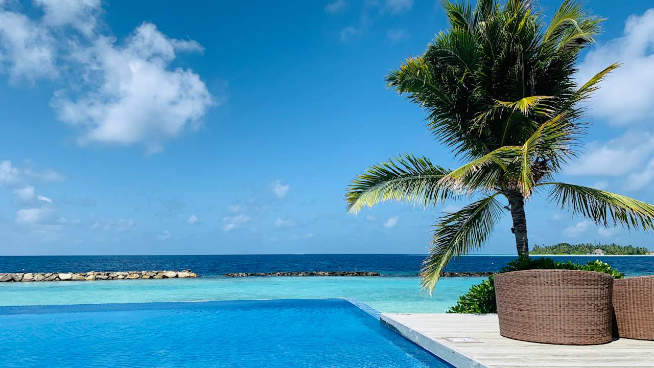 Pool NH Maldives Kuda Rah Resort