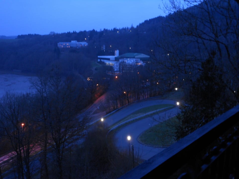 Blick am Abend aus dem Zimmer Waldhotel Seeblick