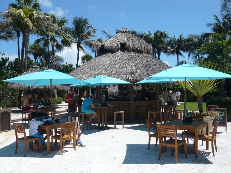 Tiki Bar The Palms Hotel & Spa
