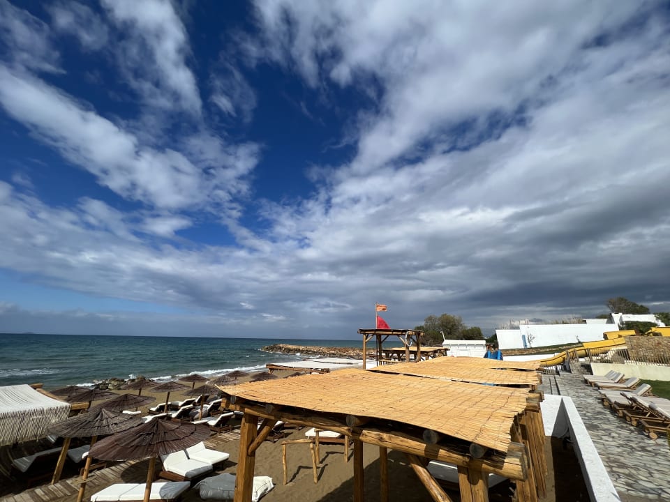 Strand Mitsis Rinela