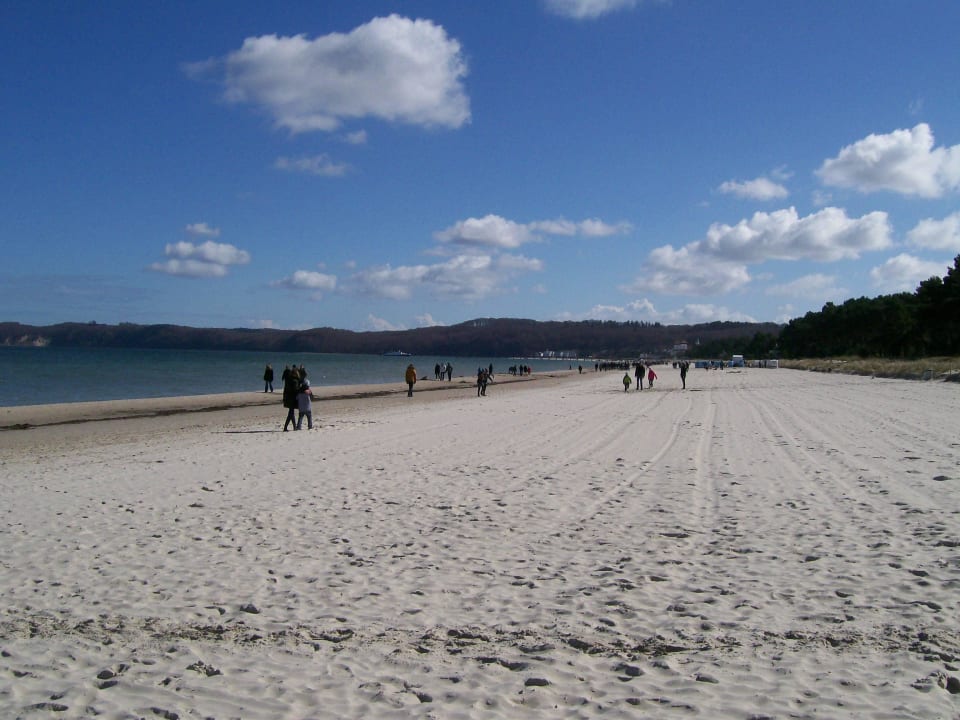 Strand von Hotel Richtung Zentrum IFA Rügen Hotel & Ferienpark