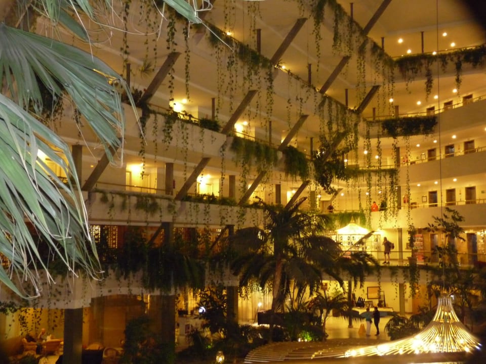 Foyer abends Hotel Grand Teguise Playa