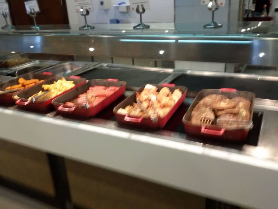 Bei AI Snacks am Nachmittag db San Antonio Hotel + Spa