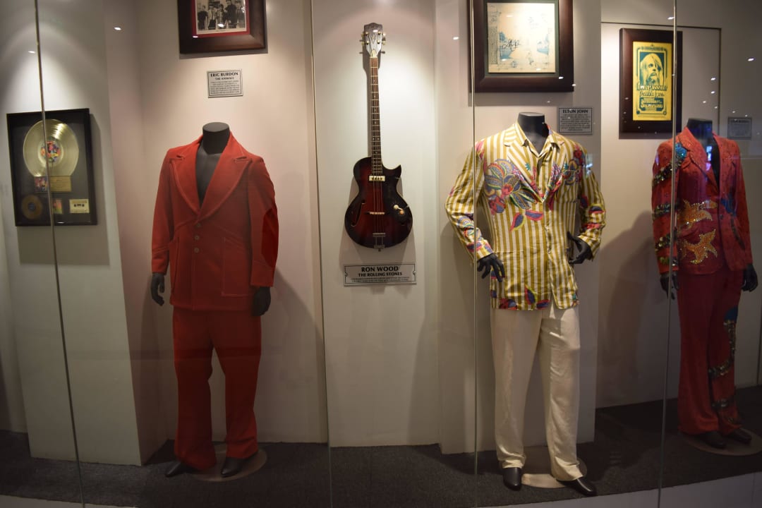 Ausstellung in der Lobby Hard Rock Hotel Penang