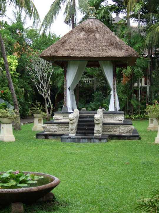 Gartenpavillion Puri Santrian