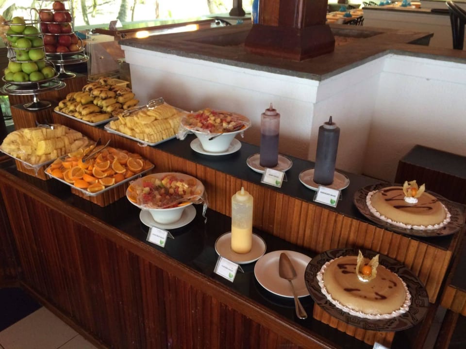 Reichhaltiges Obst und Nachtischbuffet Adaaran Club Rannalhi - All Inclusive