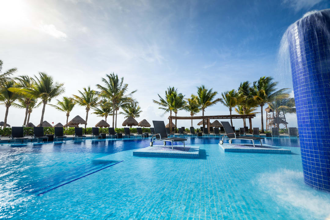 Pool BlueBay Grand Esmeralda