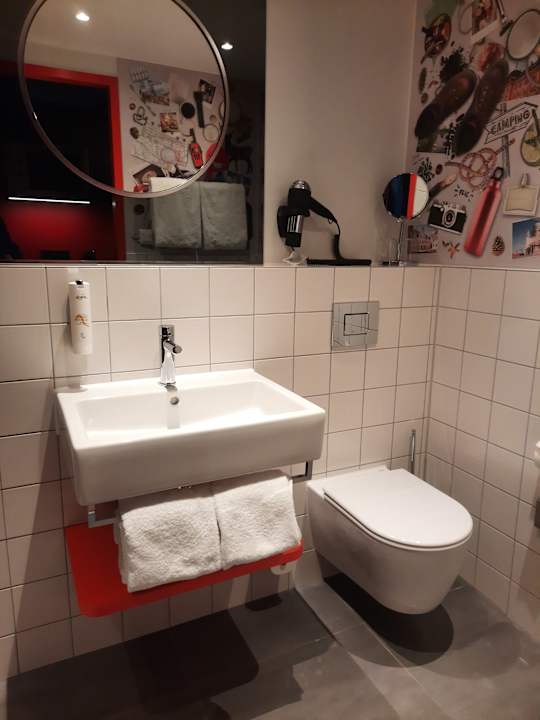 Zimmer Holiday Inn - the niu, Amity Potsdam