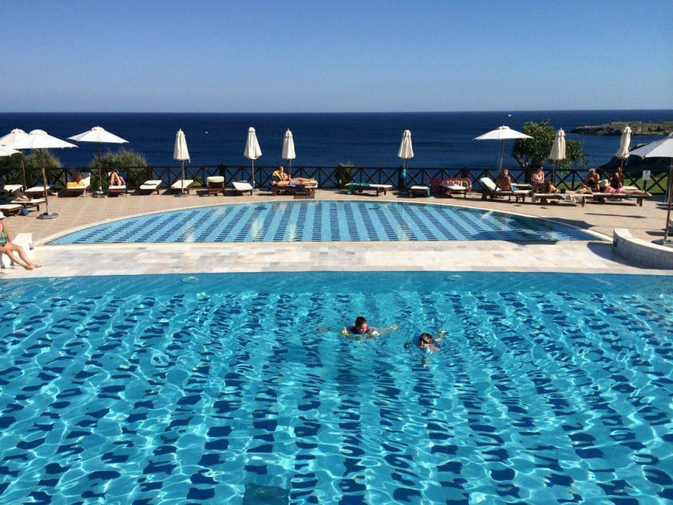 Pool und Meer Hotel Kalithea Horizon Royal