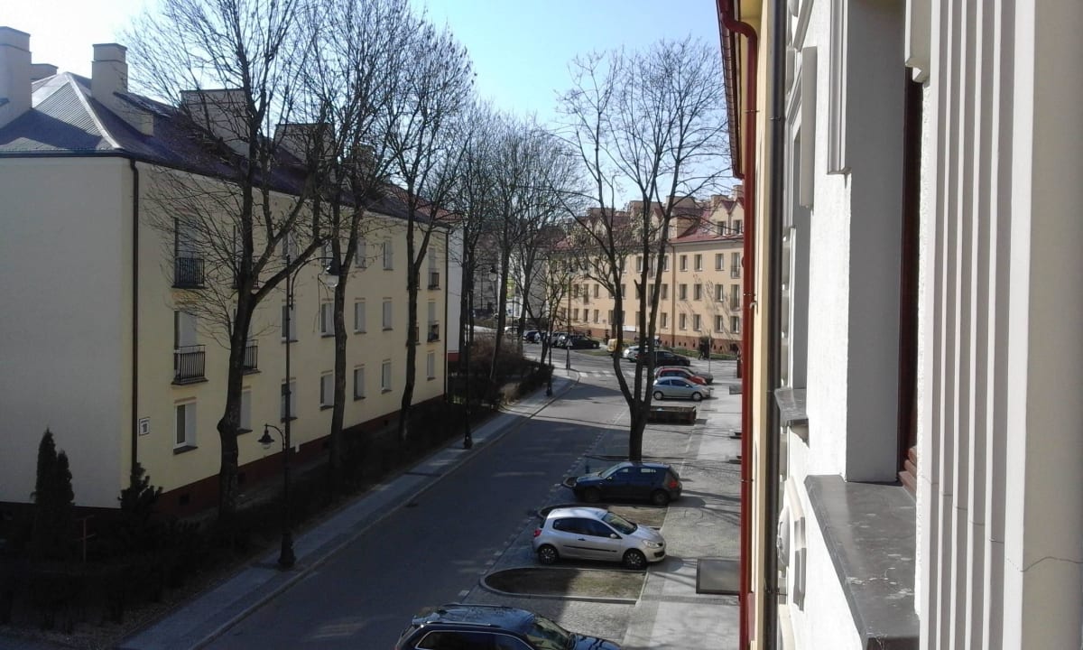 Widok z pokoju na ulicę Zamenhofa Hotel Branicki