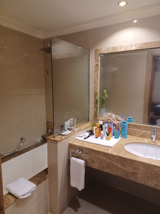 Zimmer Miramar Al Aqah Beach Resort