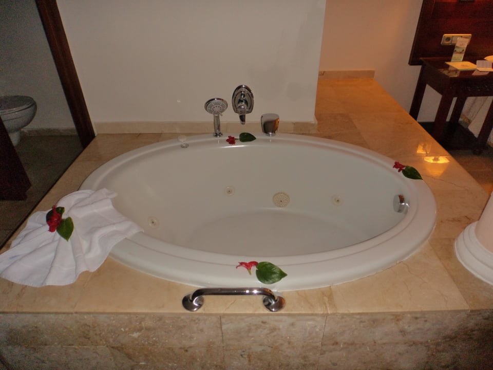 Zimmer Deluxe Hotel Grand Palladium Palace Resort, Spa & Casino