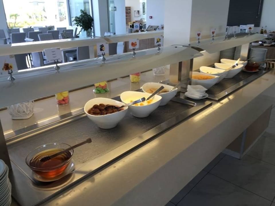 Frühstück Asterias Beach Resort