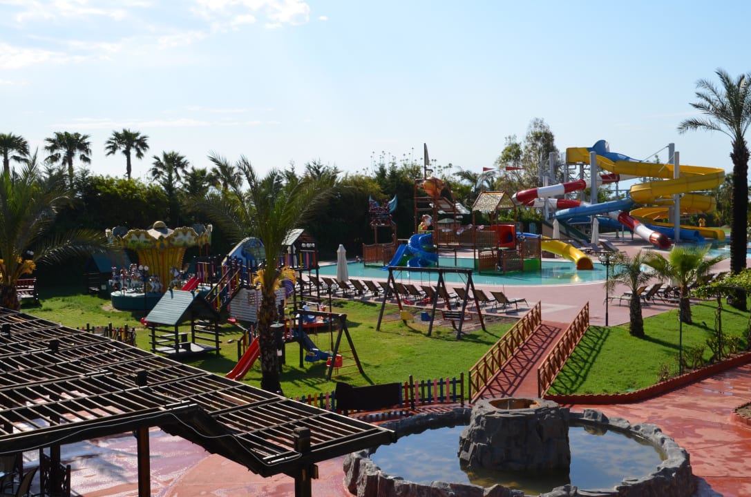 Spielplatz und Aquapark Hotel Turan Prince