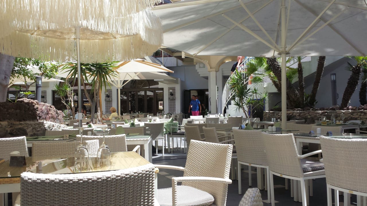 Restaurant-Terrasse Seaside Hotel Sandy Beach