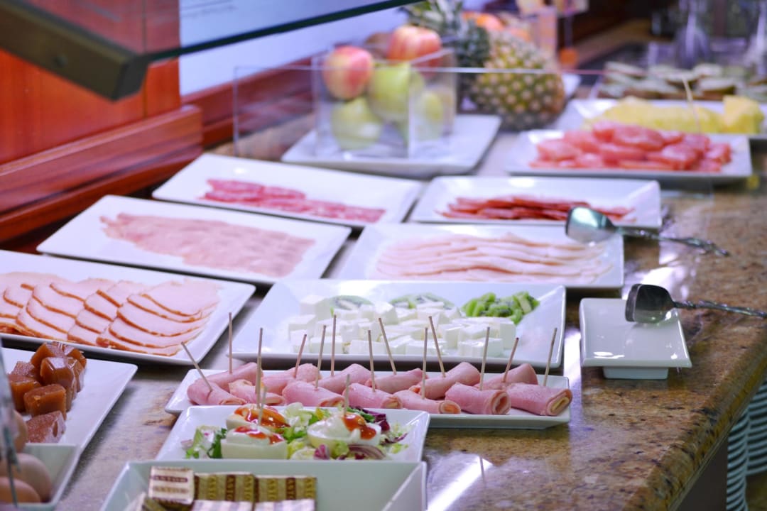 Detalle buffet de desayunos Hotel Monte Triana