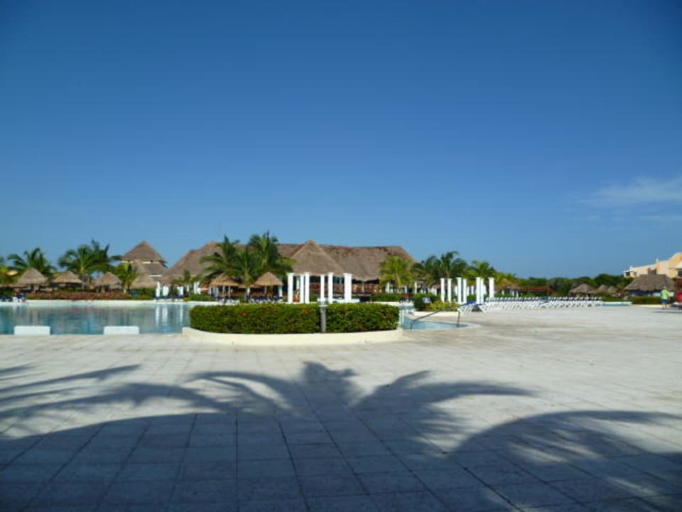 Pool Grand Palladium Select White Sand Resort & Spa