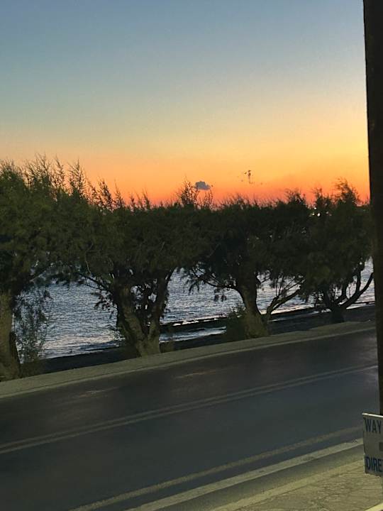 Strand Tylissos Beach Hotel