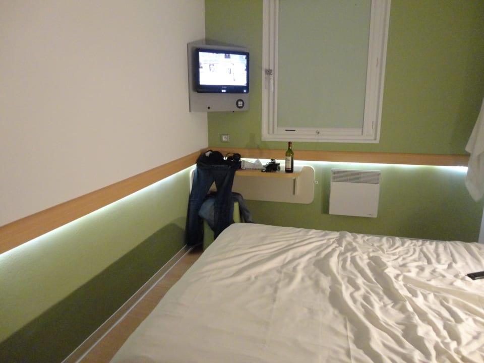 Ein Lichterschlauch im Zimmer - nette Idee ibis budget Hotel Verdun