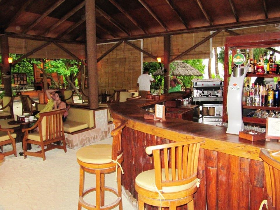 Hauptbar auf Filitheyo Filitheyo Island Resort