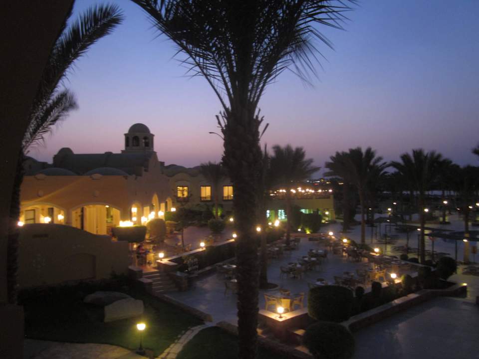 Vom Balkon auf Hotel und Pool Jaz Solaya