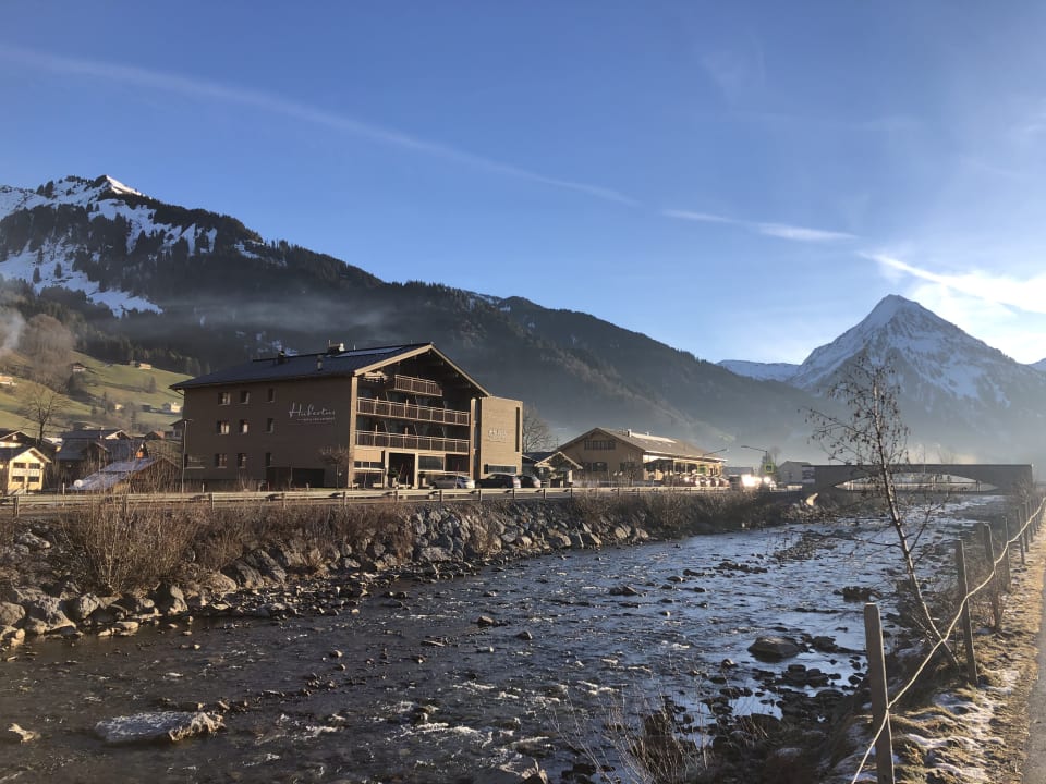 Außenansicht Hubertus Hotel - Café - Gasthaus