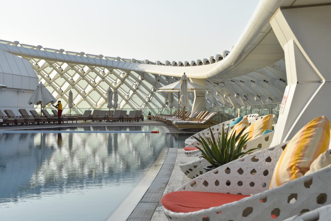 Pool W Abu Dhabi - Yas Island