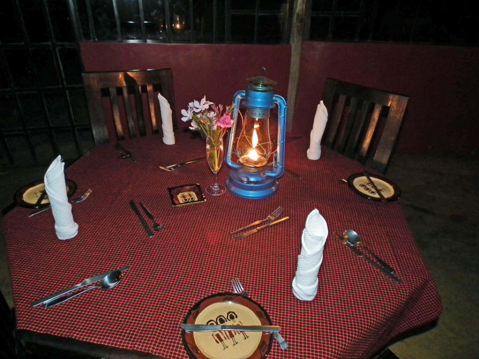 Es wird angerichtet Maili Saba Camp