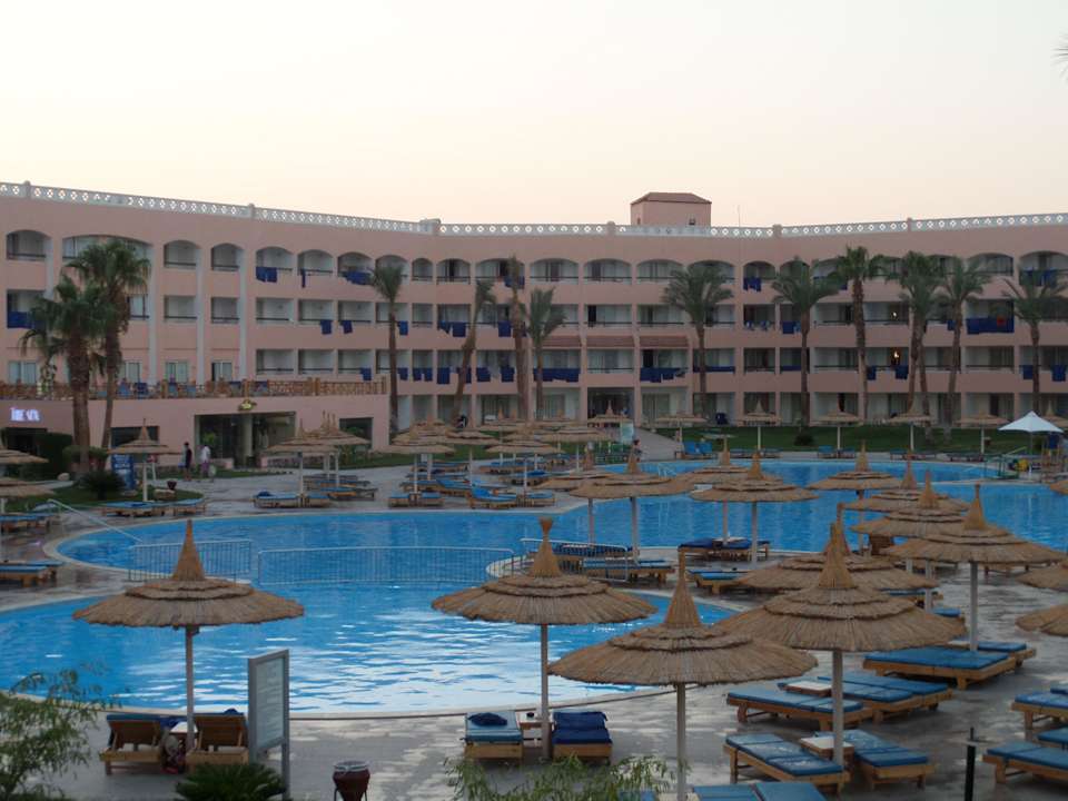 Hauptpool Beach Albatros Resort