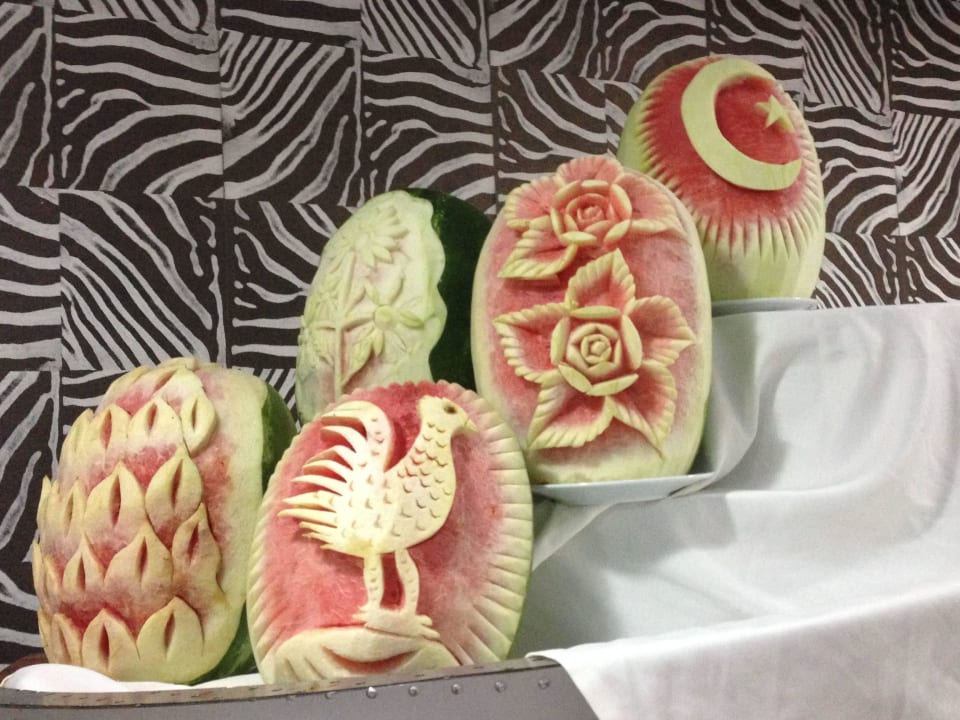 Melonenschnitzerei Hotel Club Nena