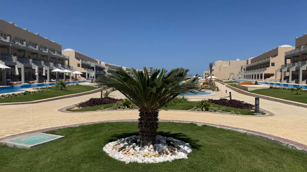 Gartenanlage Diamond Beach by Pearl Resort