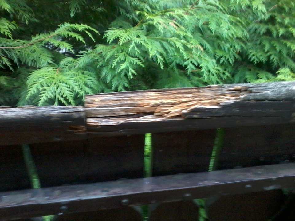 Balkon mit Zersplitterten holzbalken Hotel Dorenmuthe