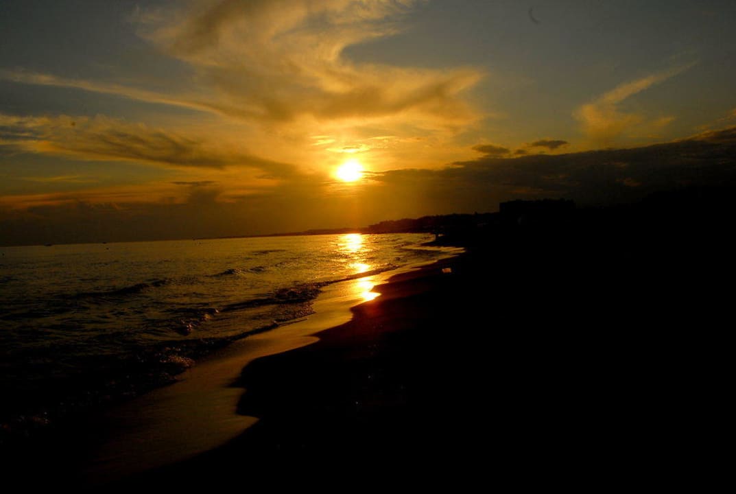 Sonnenuntergang am Strand Calimera Hane Garden