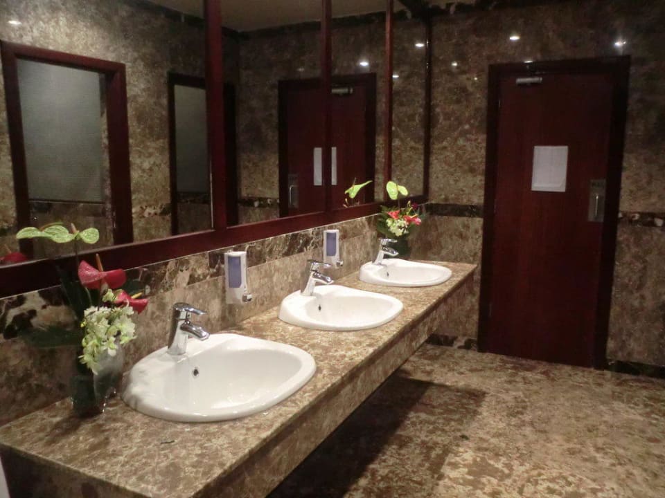 Auch Blumen auf der Toilette Stella Garden Resort & Spa, Makadi Bay
