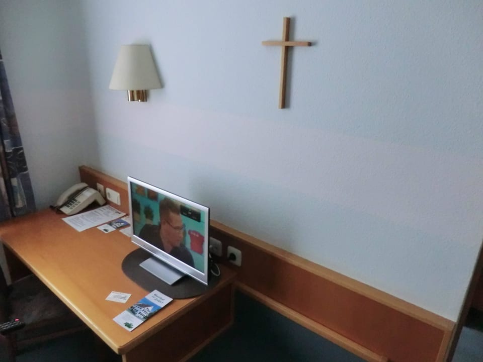 Schreibtisch mit Stuhl, SAT/Kabel-TV Gasthof Zahler zur Traube