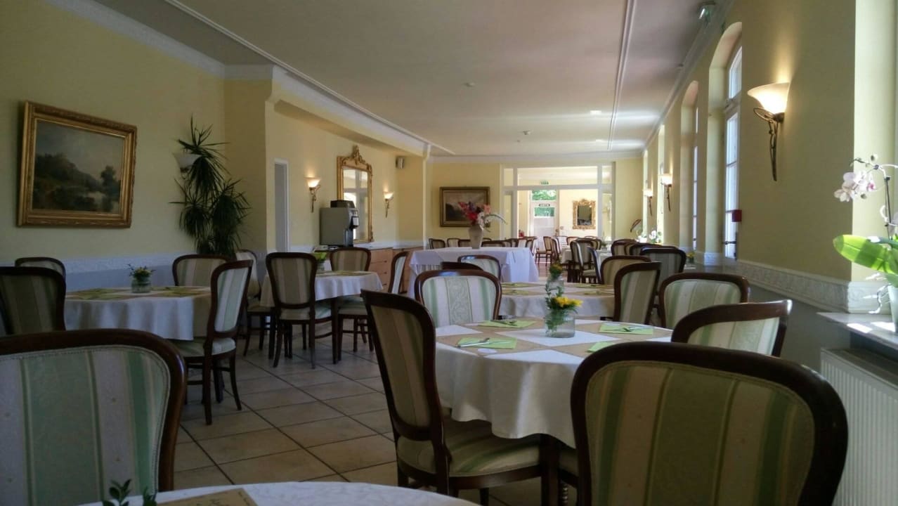 Petit Déjeuner Hotel Château de Pourtalès