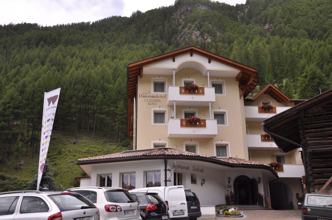 Ingang van het hotel Tonzhaus Hotel & Restaurant