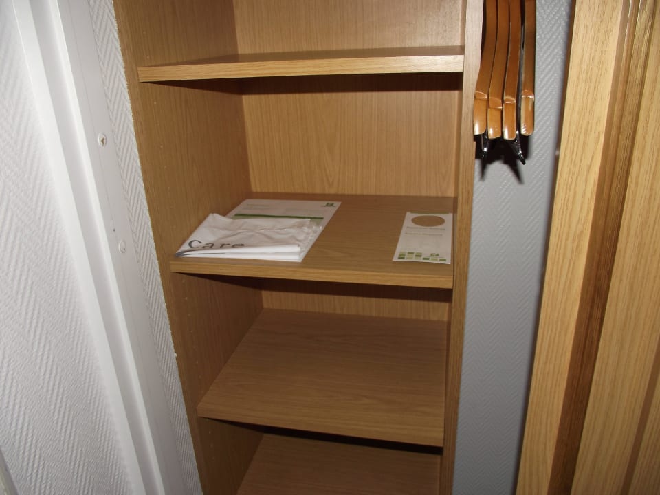 Schrank Leonardo Hotel Düsseldorf Airport - Ratingen