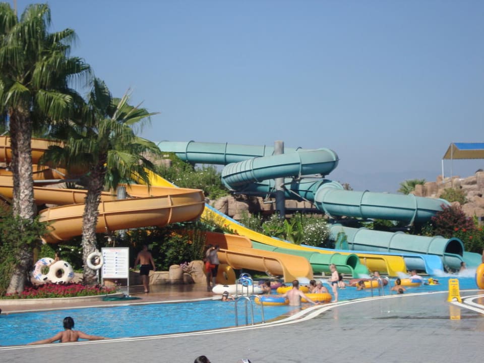 Aquapark super schöne rutschen  VONRESORT Golden Beach