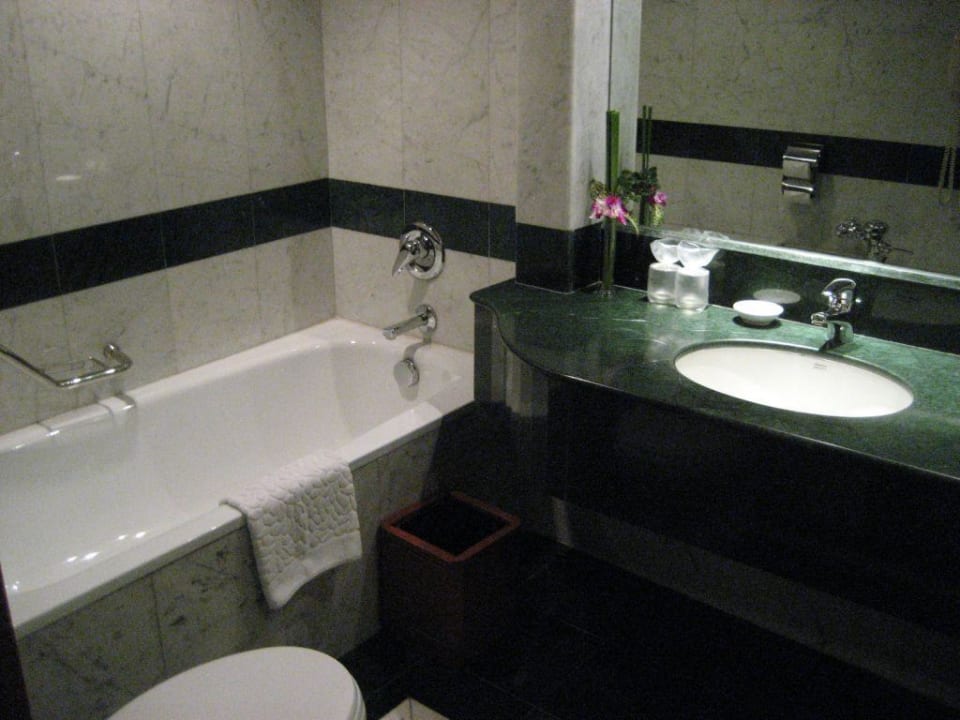 Deluxe Room The Landmark Bangkok