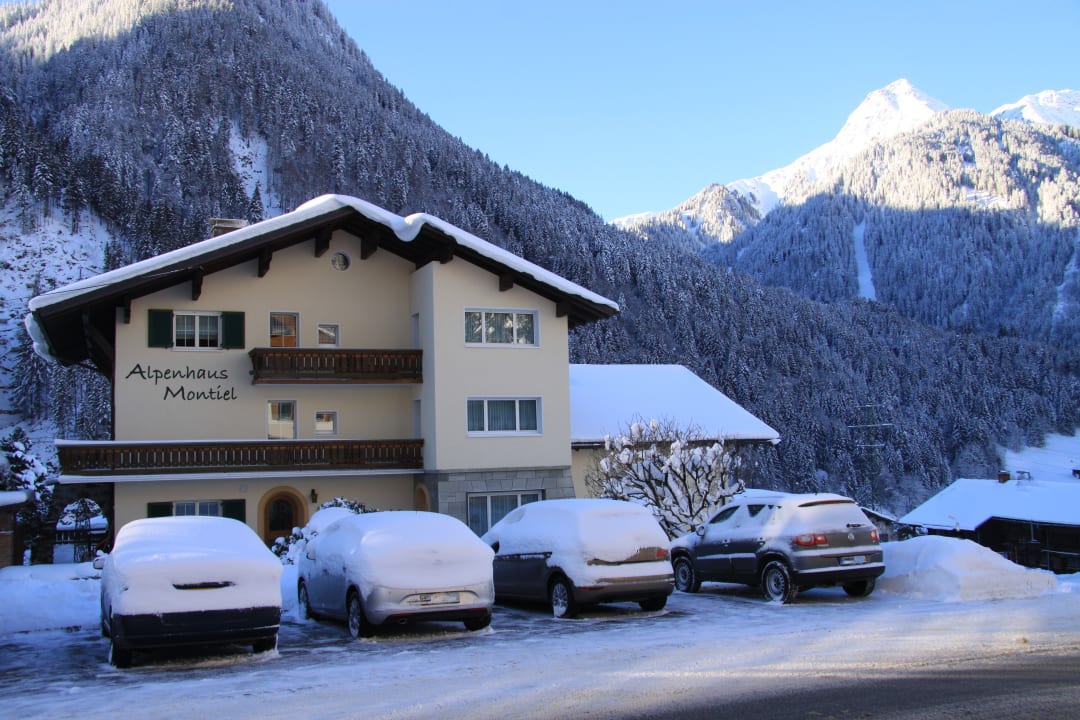 Außenansicht Alpenhaus Montiel