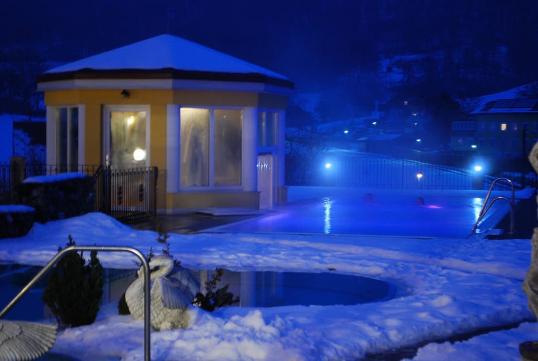 Außenpool Schlössl Hotel Kindl