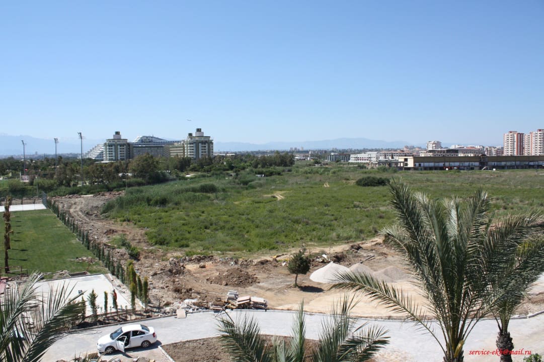 Территория пляжа Wyndham Garden Lara