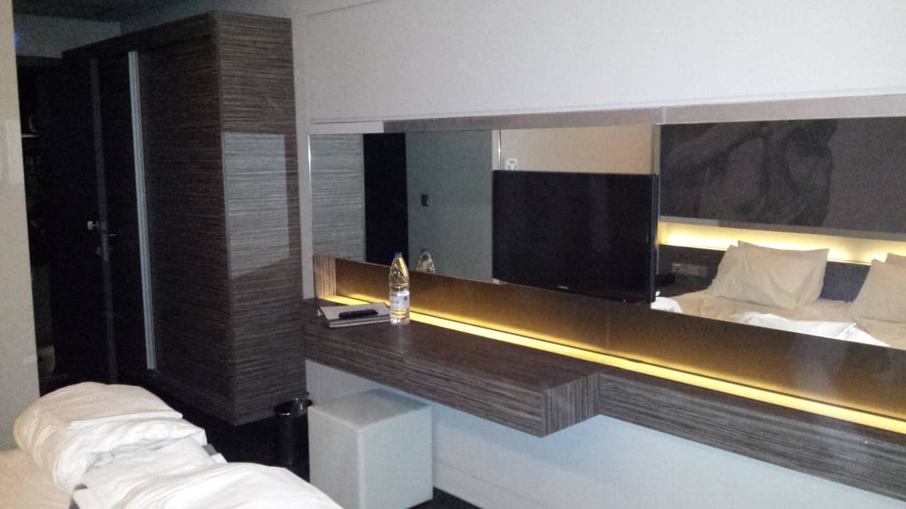 TELEWIZOR NEMA Design Hotel & Spa (Adults Only)