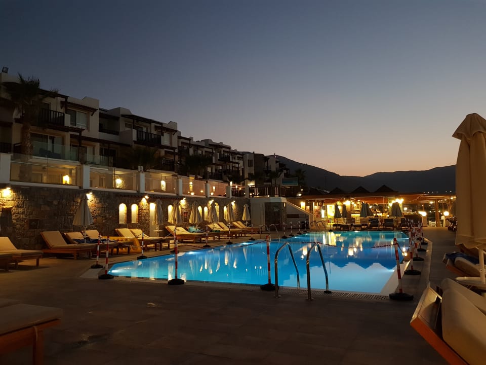 Ausblick Alexander Beach Hotel & Village Resort